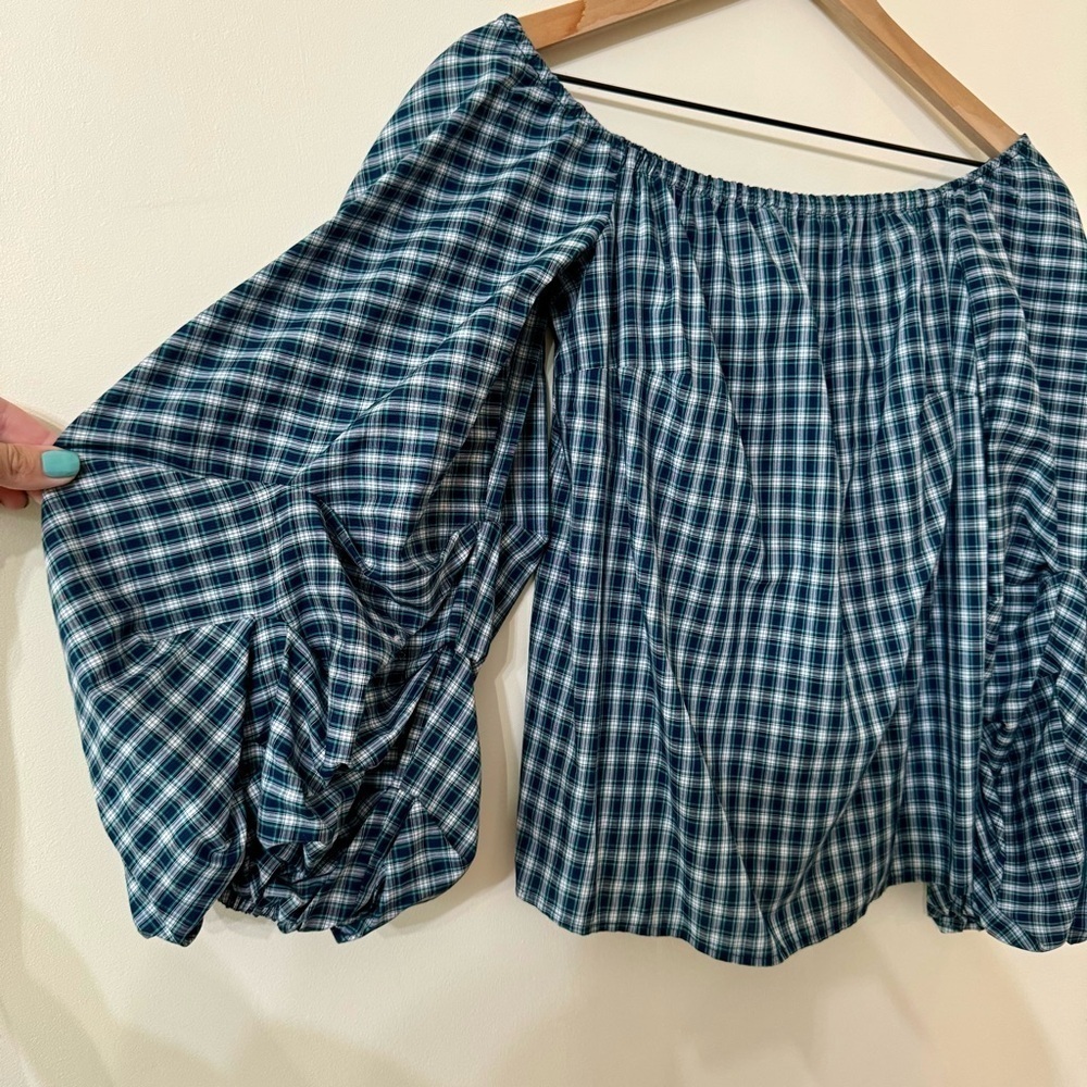 Petersyn Greenwich Lennox off the shoulder top. Size XS. New with tags. - Picture 2 of 7